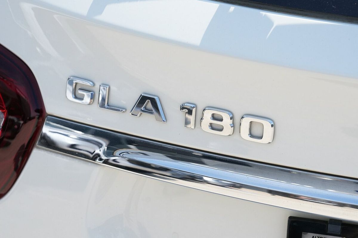 2017 Mercedes-Benz GLA-Class GLA180 X156