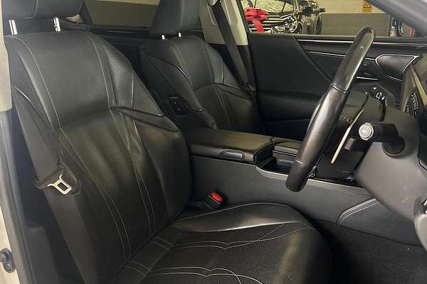 2019 Lexus ES ES300h Sports Luxury AXZH10R