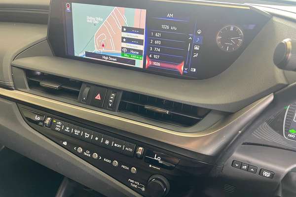 2019 Lexus ES ES300h Sports Luxury AXZH10R