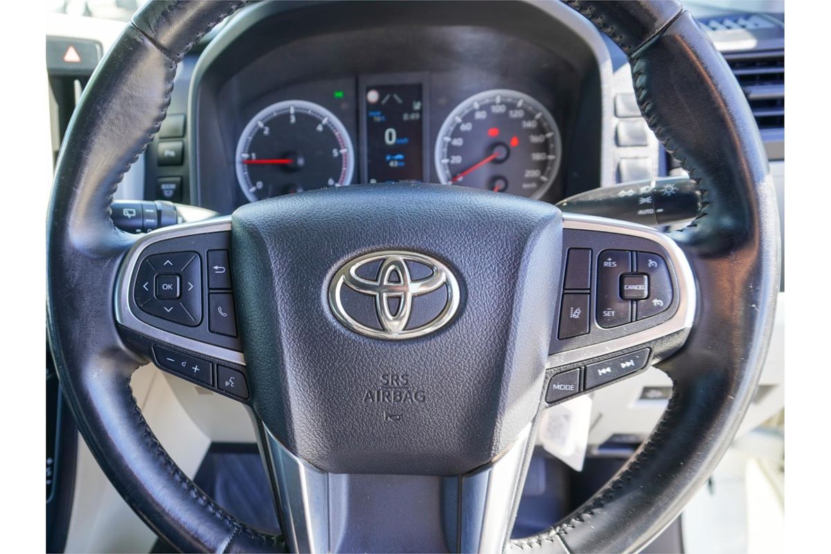 2021 Toyota Hiace Commuter GDH322R ELWB High Roof