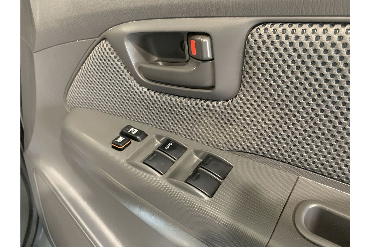 2012 Toyota Hilux SR KUN26R 4X4