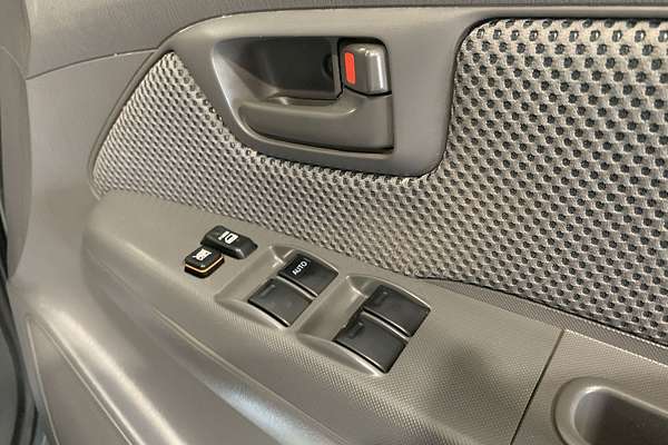 2012 Toyota Hilux SR KUN26R 4X4