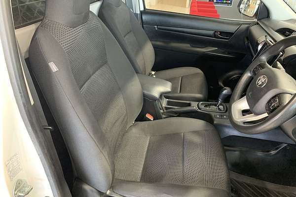 2020 Toyota Hilux SR GUN126R 4X4