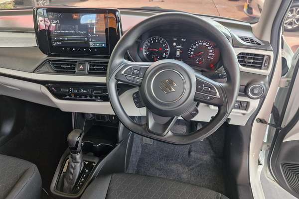 2024 Suzuki Swift Hybrid UZ