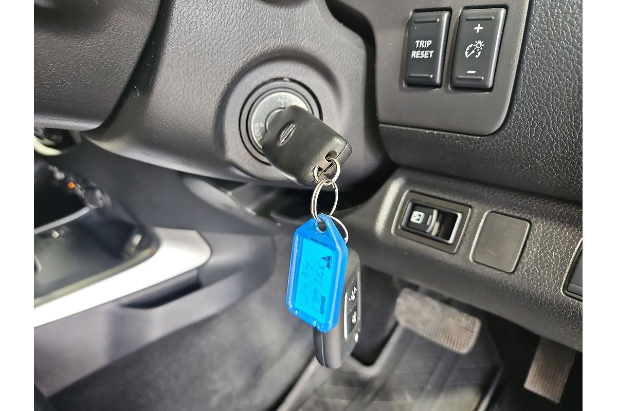 2020 Nissan Navara ST D23 4X4