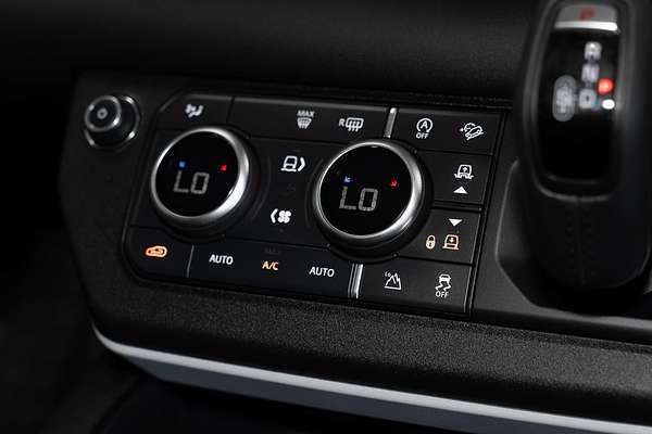 2024 Land Rover Defender 110 P300 S L663