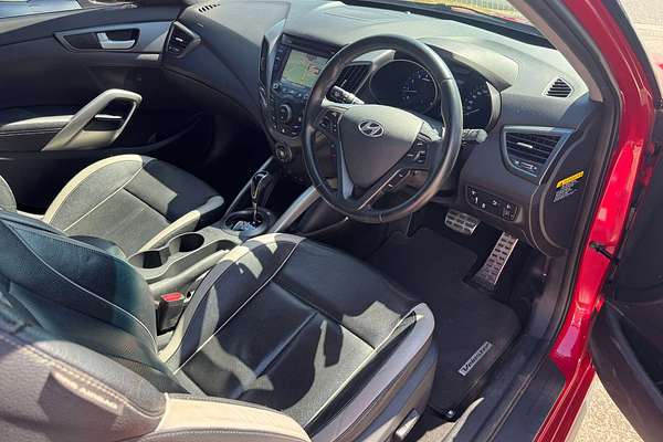 2015 Hyundai Veloster SR Turbo + FS4 Series II