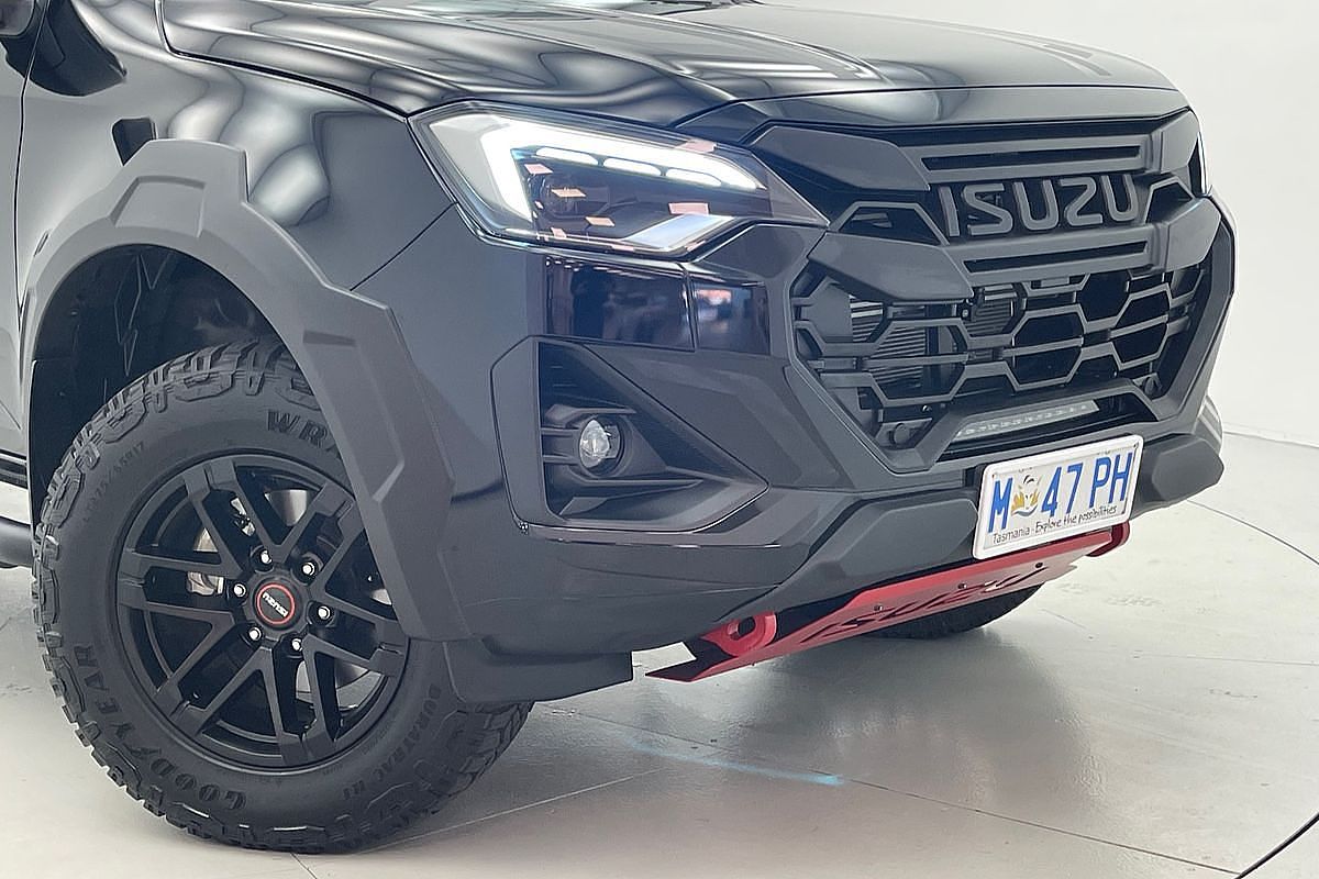 2024 Isuzu D-MAX BLADE 4X4