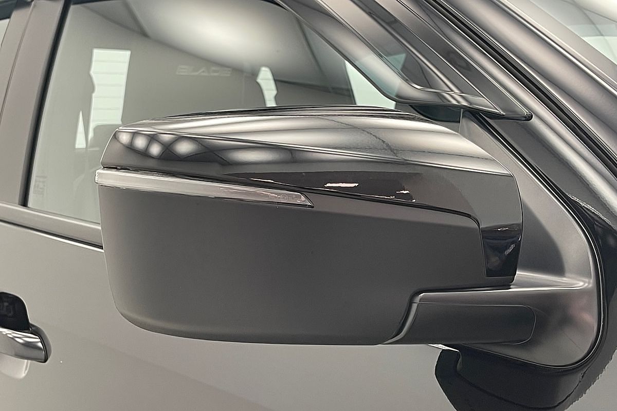 2024 Isuzu D-MAX BLADE 4X4