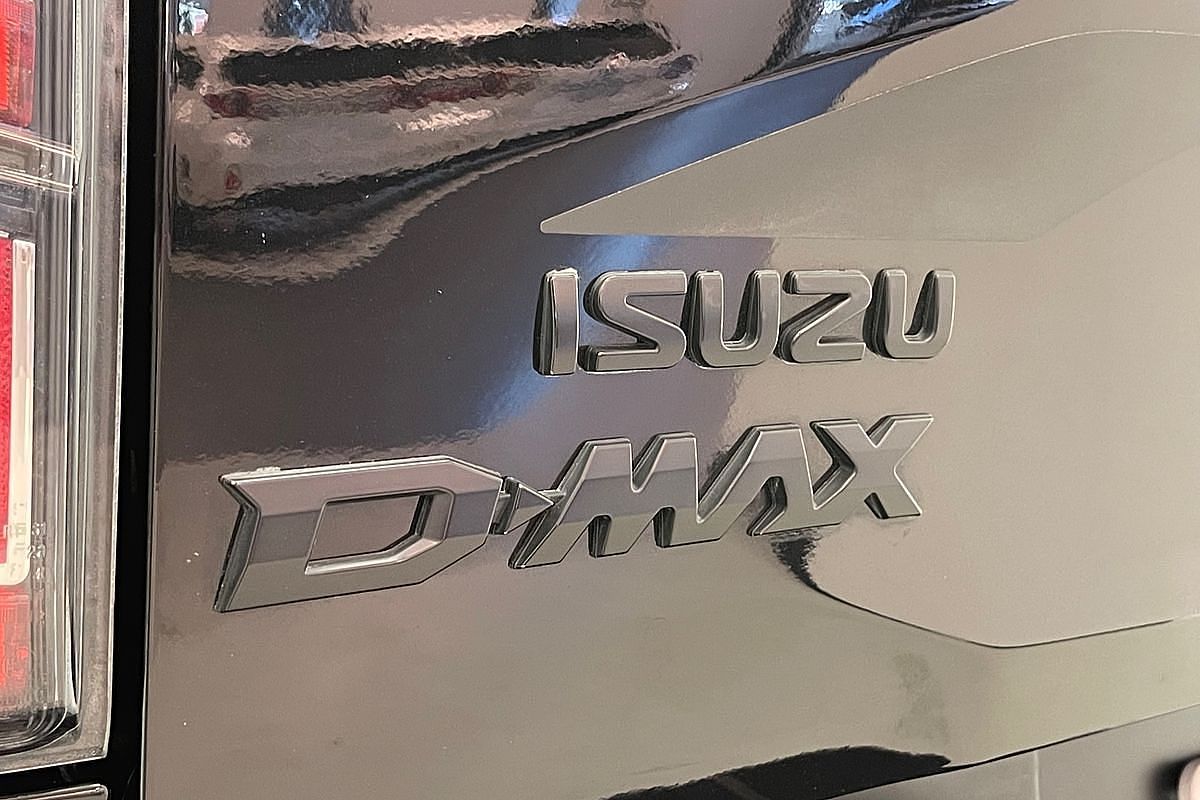 2024 Isuzu D-MAX BLADE 4X4