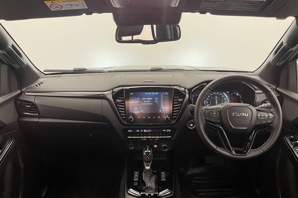 2024 Isuzu D-MAX BLADE 4X4