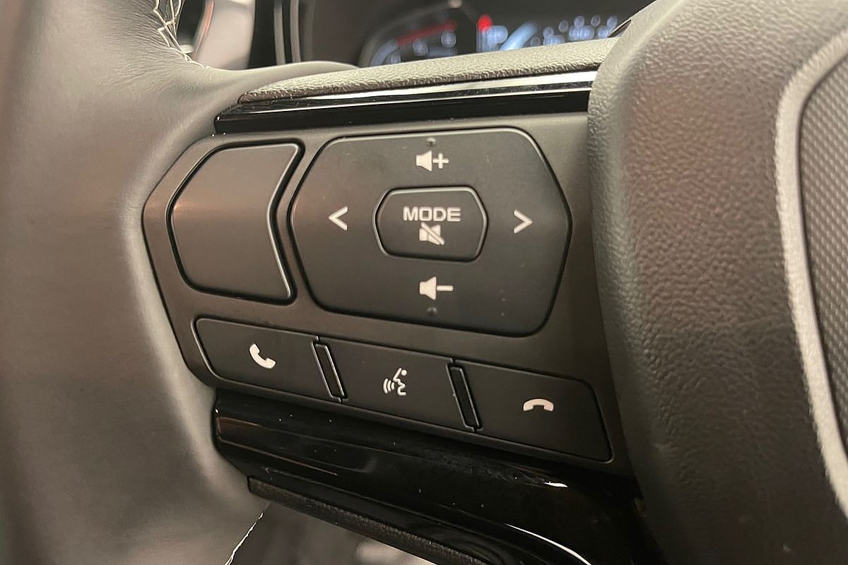 2024 Isuzu D-MAX BLADE 4X4