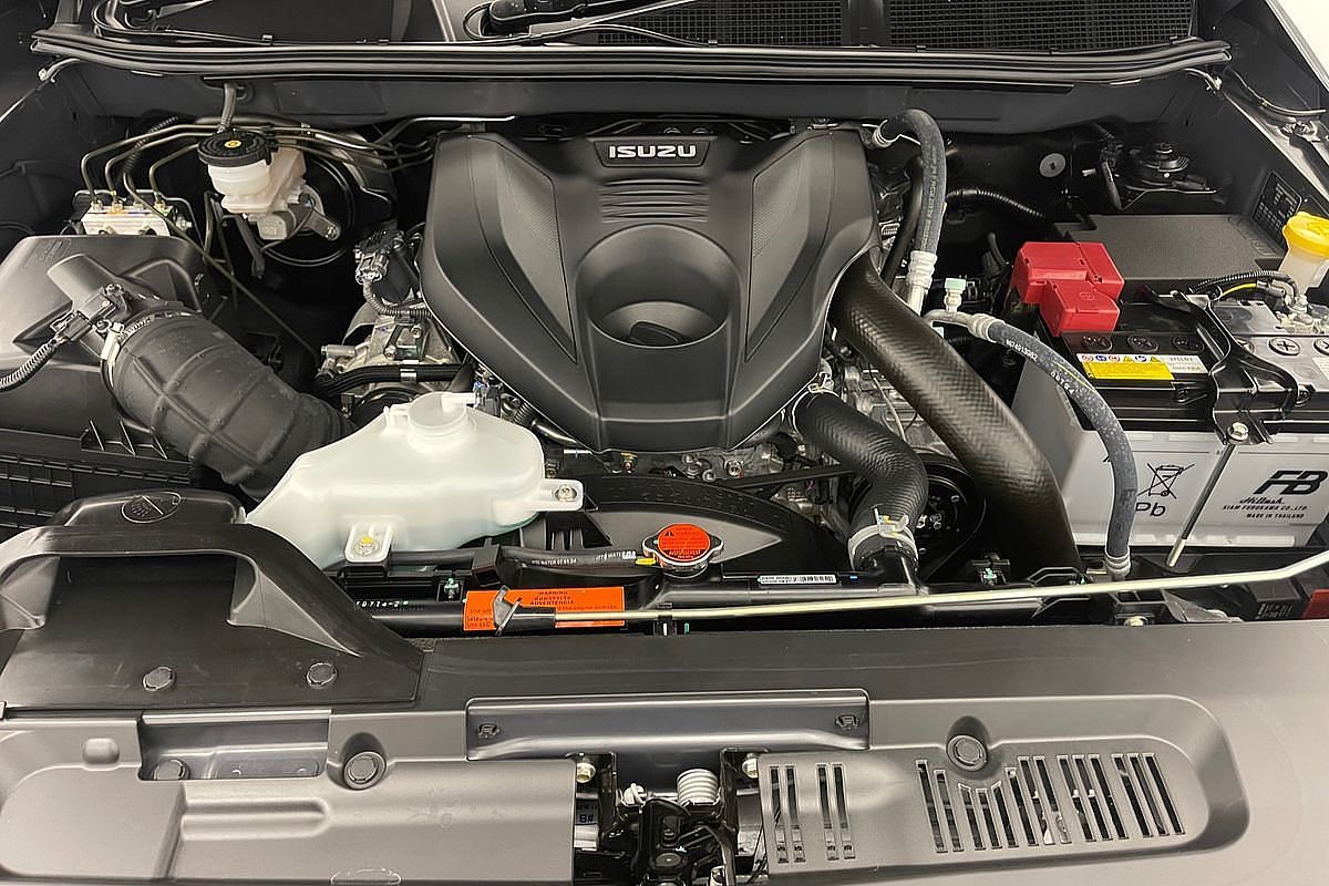 2024 Isuzu D-MAX BLADE 4X4