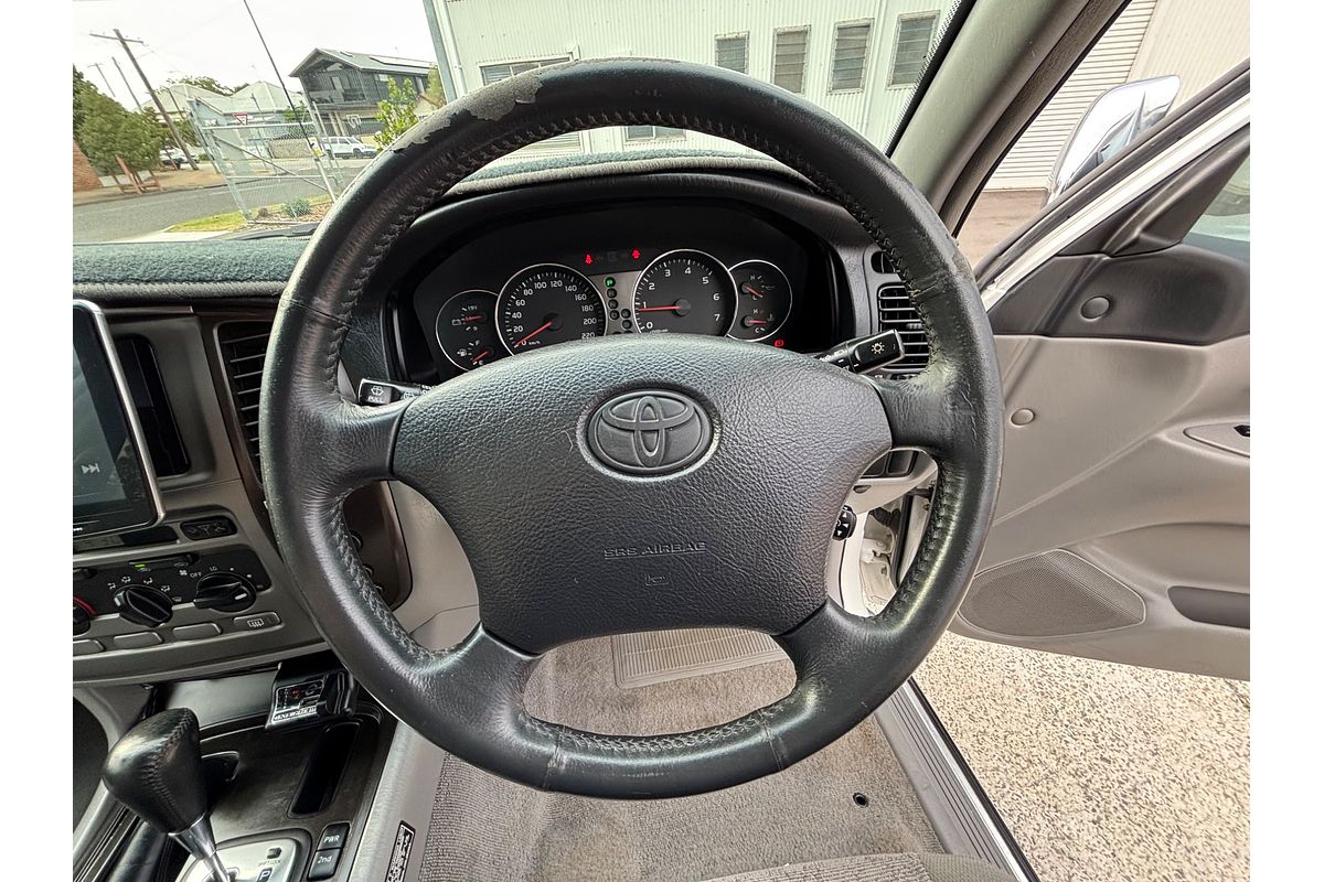 2004 Toyota Landcruiser GXL UZJ100R