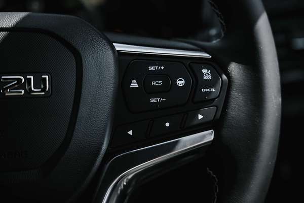 2025 Isuzu D-MAX LS-U+ 4X4