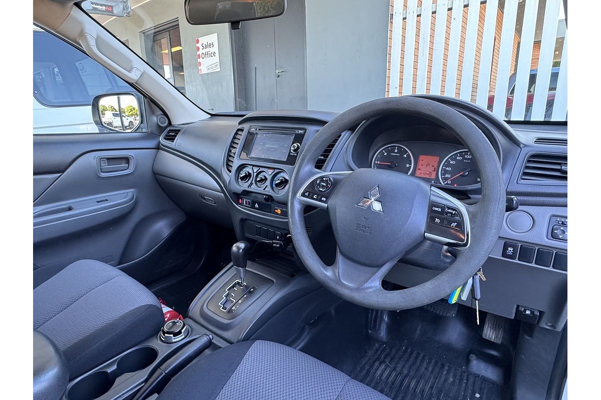 2017 Mitsubishi Triton GLX MQ 4X4