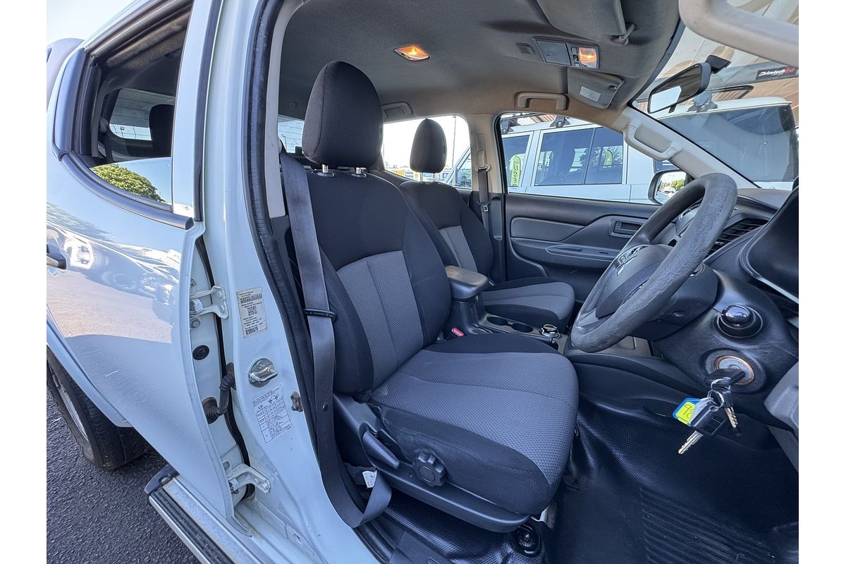 2017 Mitsubishi Triton GLX MQ 4X4