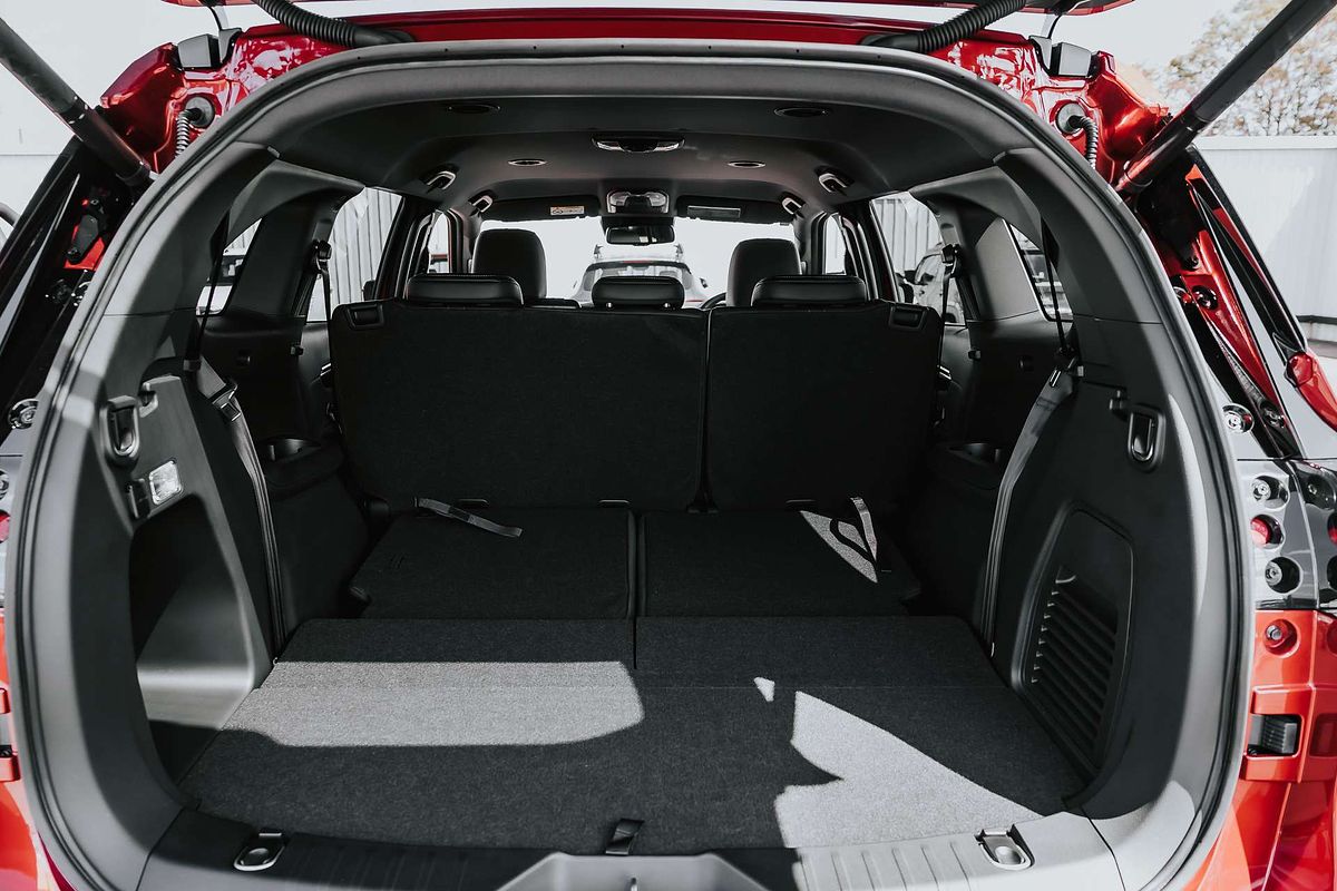 2025 Isuzu MU-X LS-T