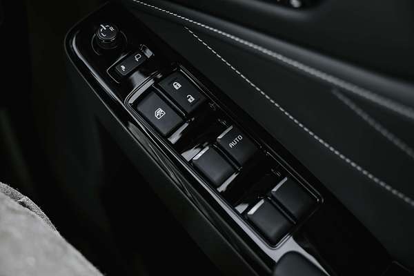 2025 Isuzu MU-X LS-T