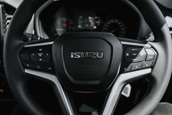 2025 Isuzu D-MAX SX High Ride  Rear Wheel Drive