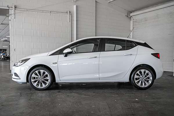 2018 Holden Astra R BK