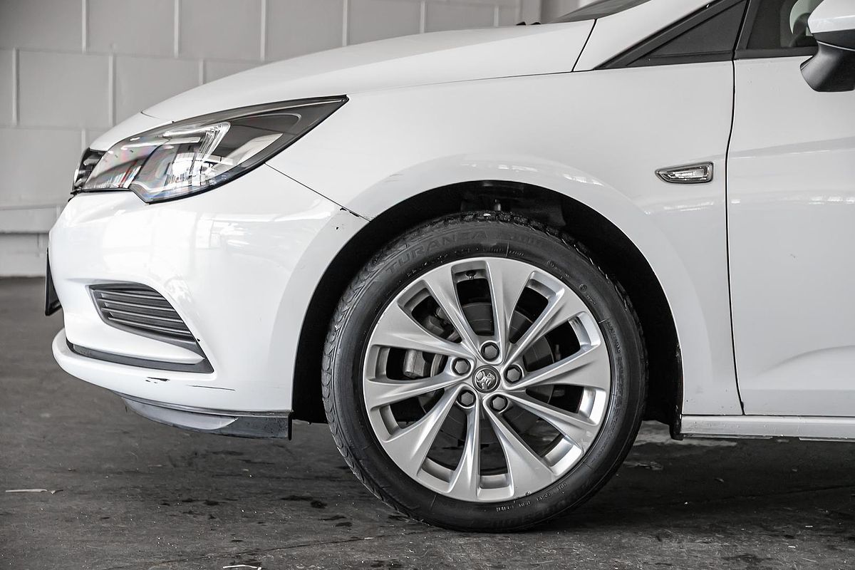 2018 Holden Astra R BK