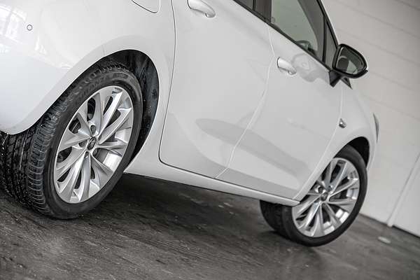 2018 Holden Astra R BK