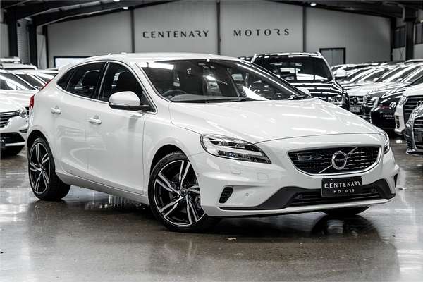 2017 Volvo V40 T5 R-Design