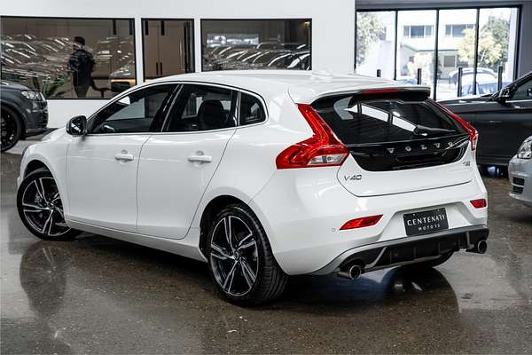 2017 Volvo V40 T5 R-Design