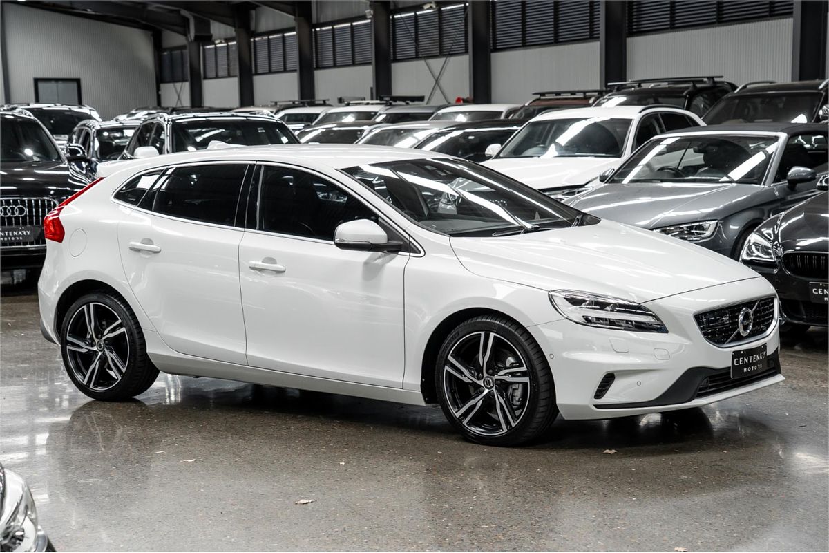 2017 Volvo V40 T5 R-Design