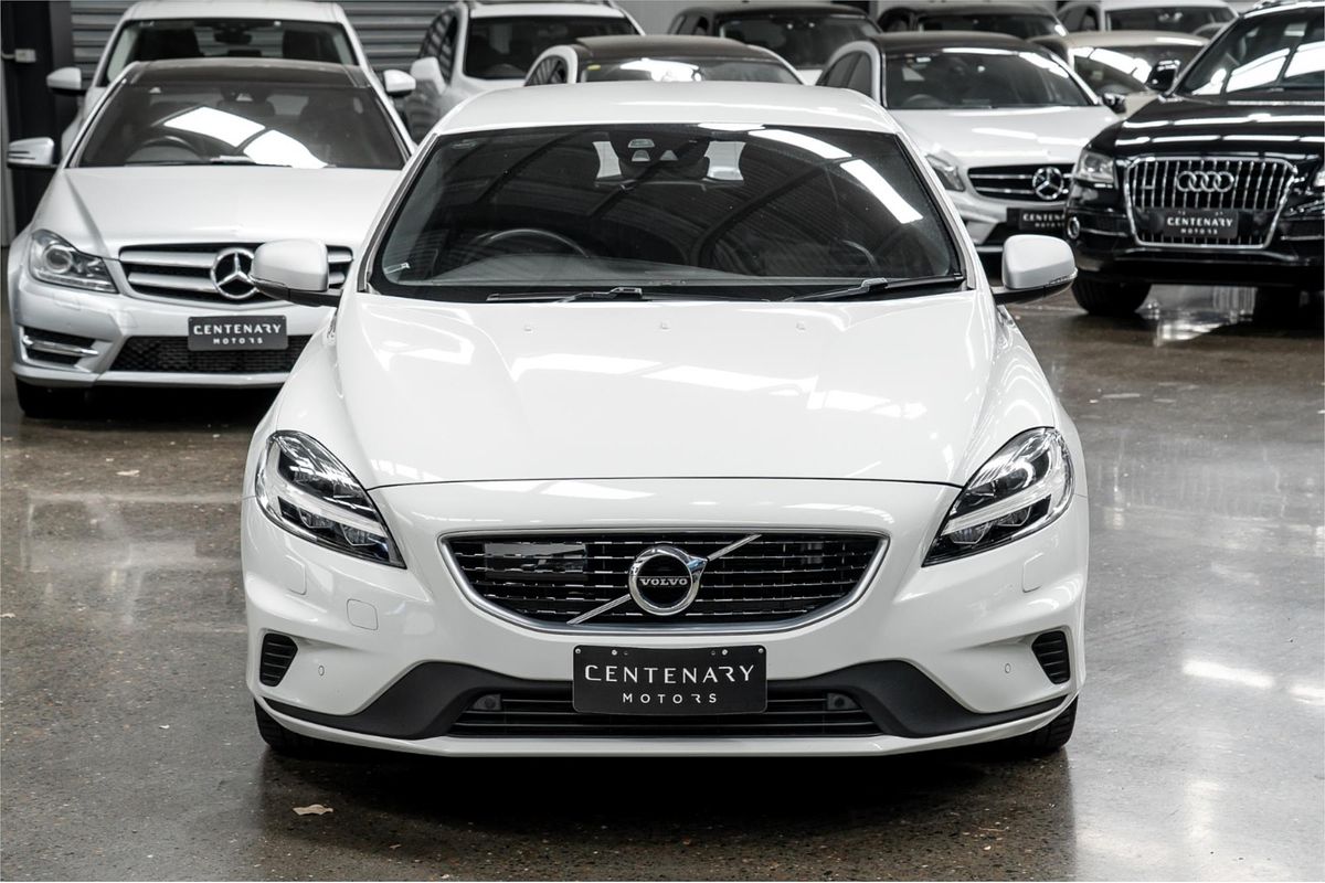2017 Volvo V40 T5 R-Design