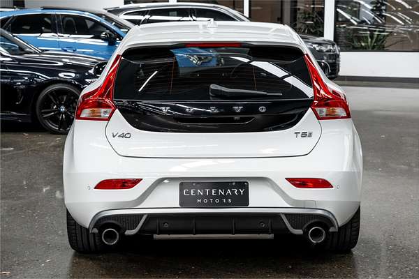 2017 Volvo V40 T5 R-Design