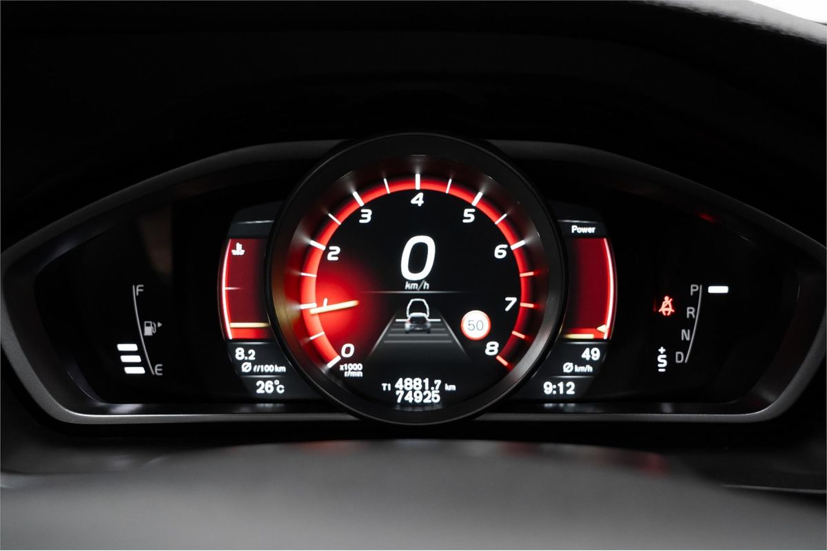 2017 Volvo V40 T5 R-Design