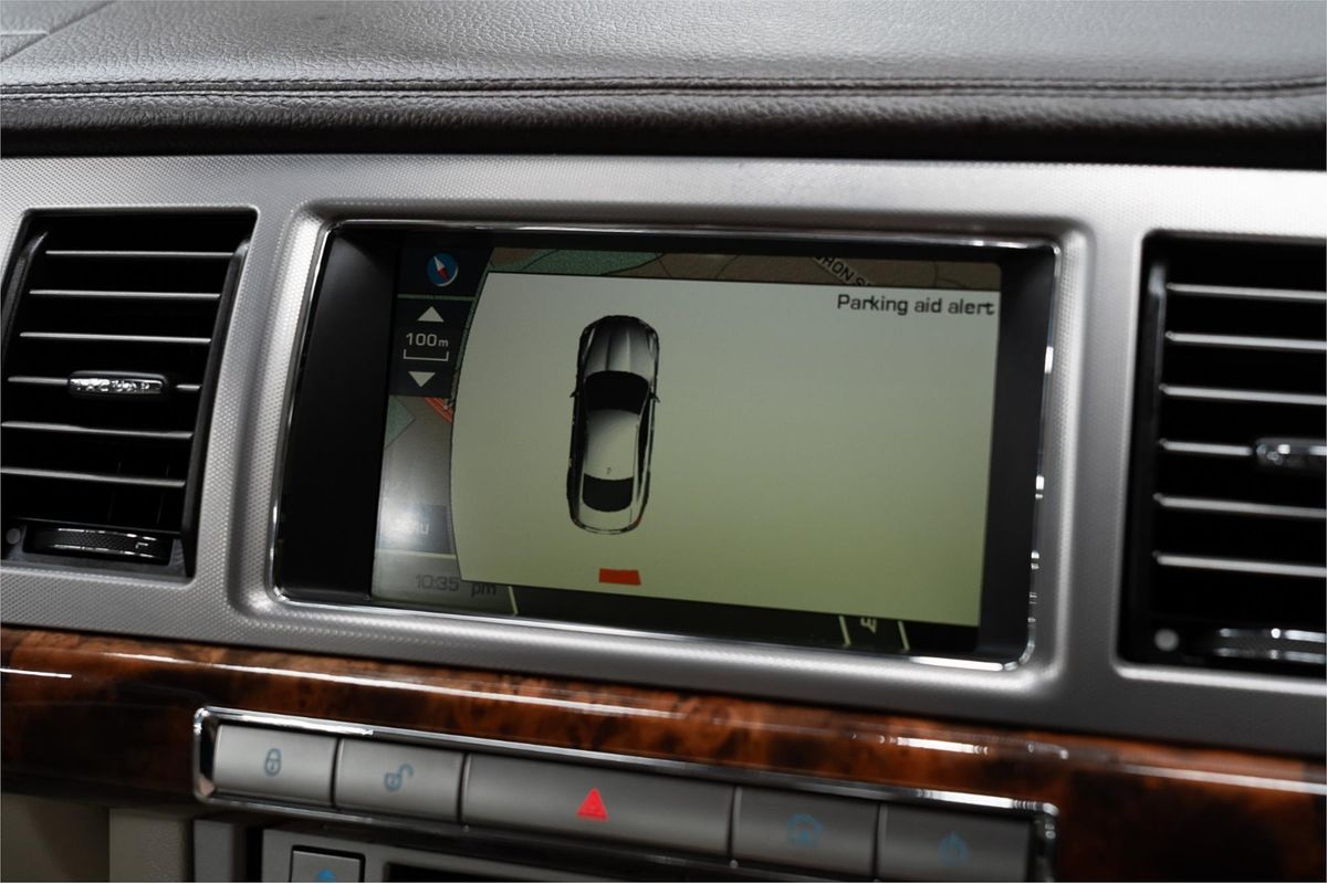 2010 Jaguar XF Luxury X250