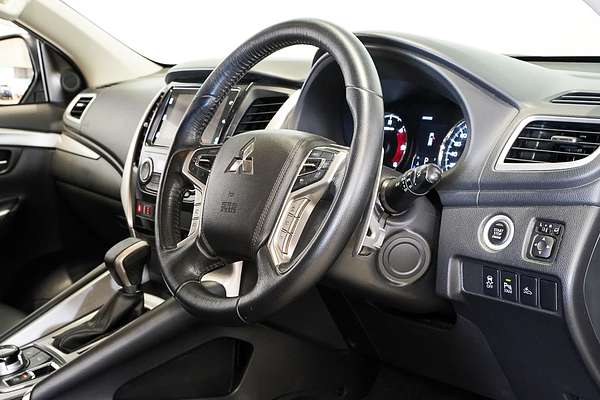 2019 Mitsubishi Pajero Sport Black Edition QE