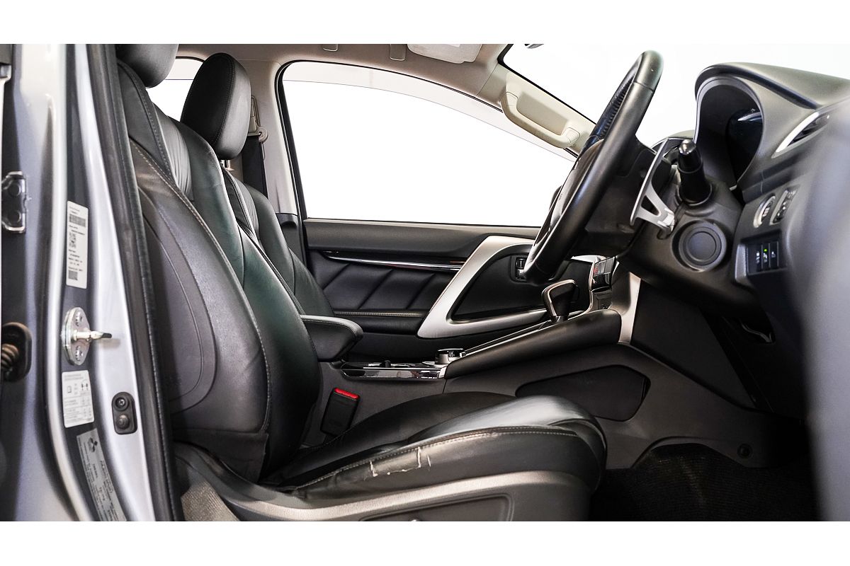 2019 Mitsubishi Pajero Sport Black Edition QE