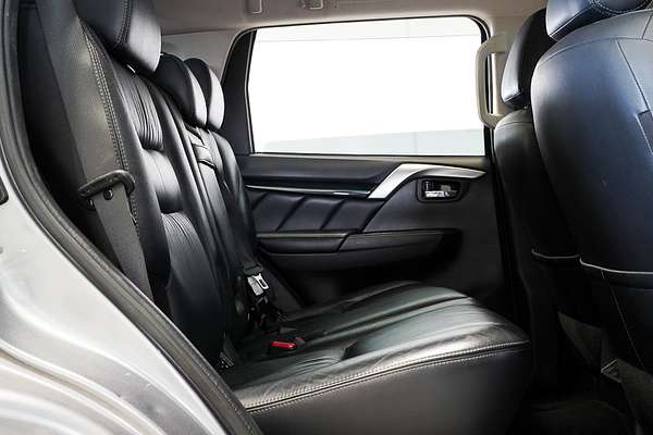 2019 Mitsubishi Pajero Sport Black Edition QE