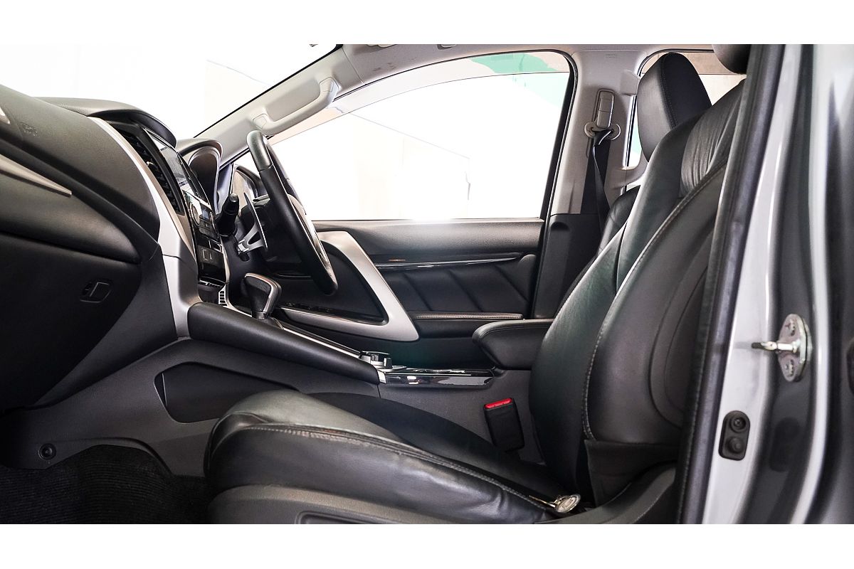 2019 Mitsubishi Pajero Sport Black Edition QE