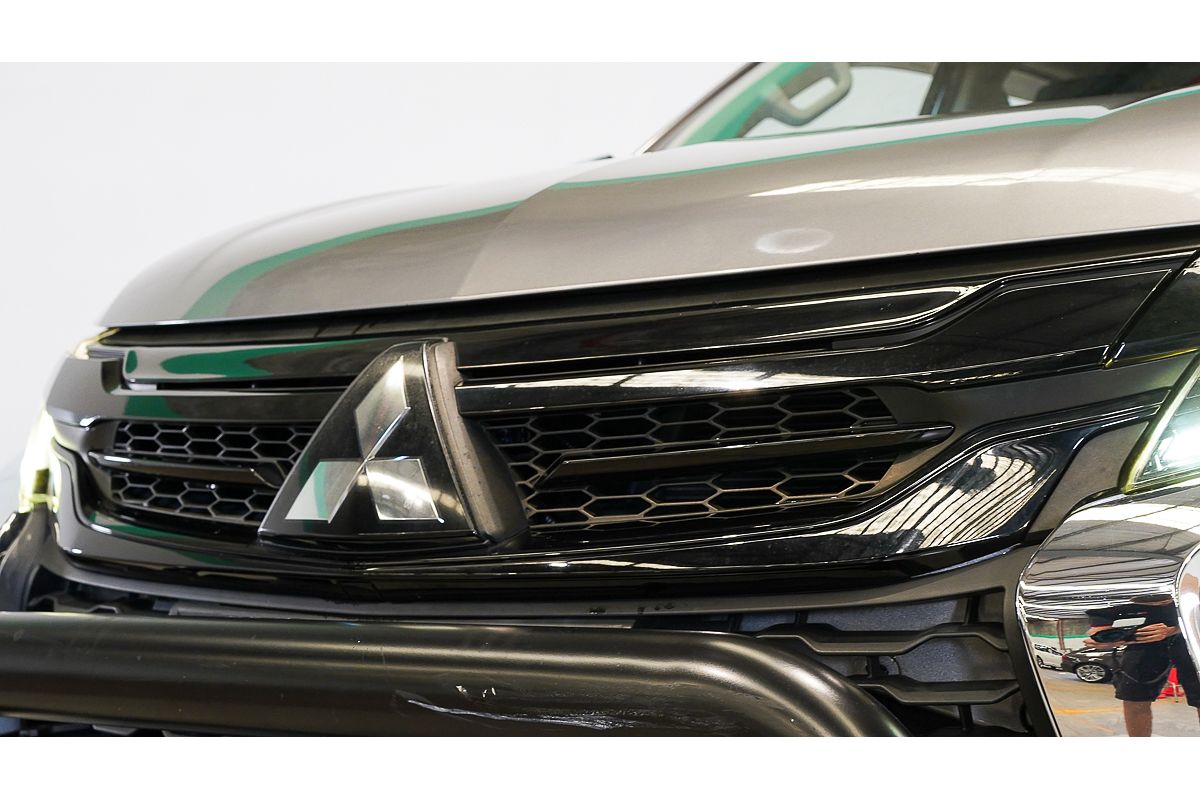 2019 Mitsubishi Pajero Sport Black Edition QE