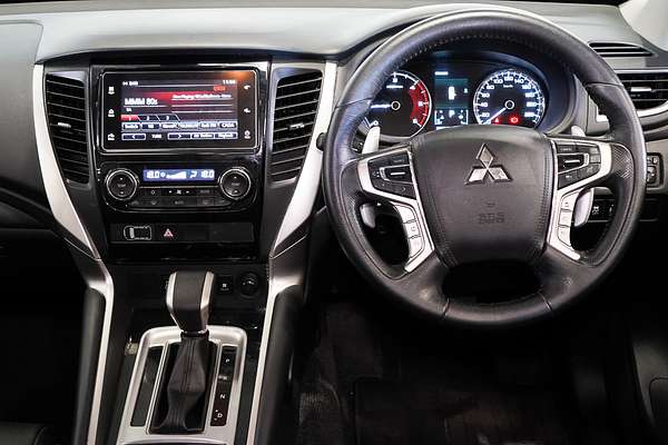 2019 Mitsubishi Pajero Sport Black Edition QE
