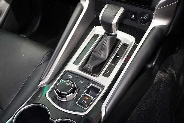 2019 Mitsubishi Pajero Sport Black Edition QE