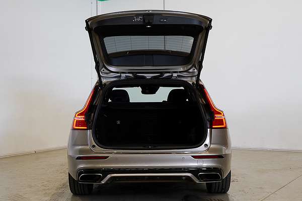 2019 Volvo V60 T5 R-Design