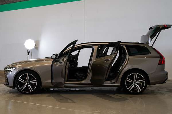 2019 Volvo V60 T5 R-Design