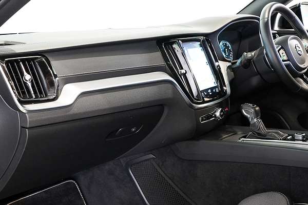 2019 Volvo V60 T5 R-Design