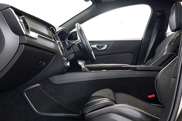 2019 Volvo V60 T5 R-Design