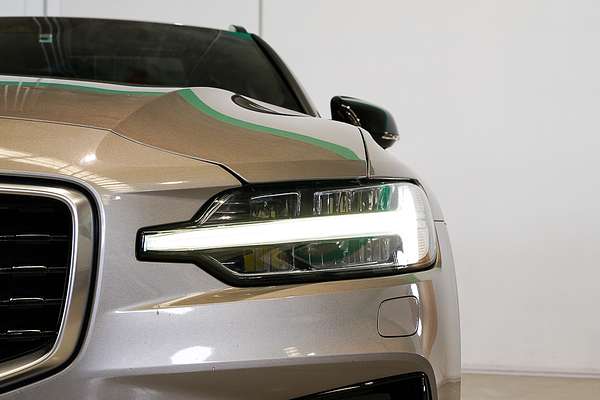 2019 Volvo V60 T5 R-Design