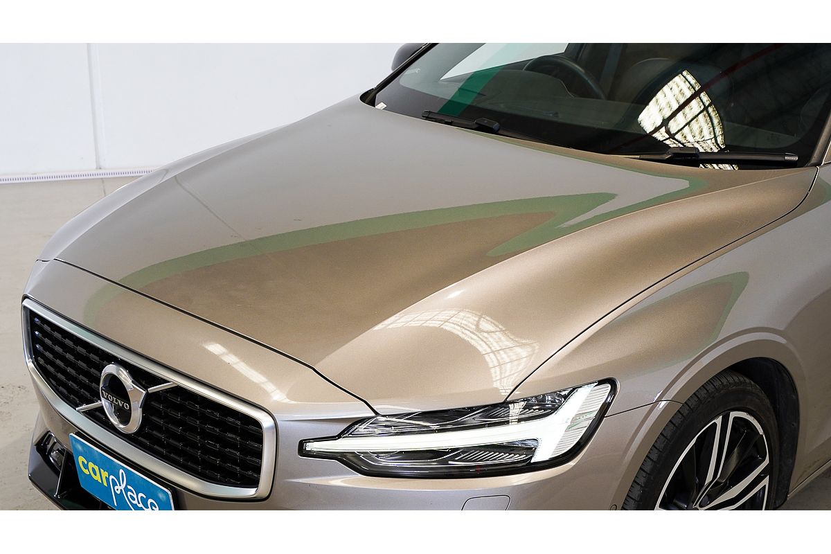 2019 Volvo V60 T5 R-Design