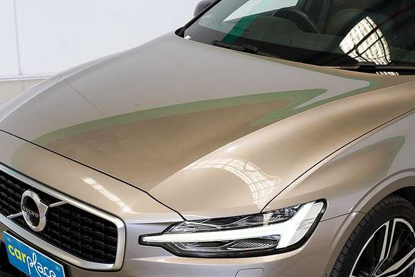 2019 Volvo V60 T5 R-Design