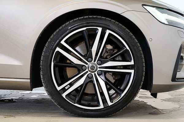 2019 Volvo V60 T5 R-Design