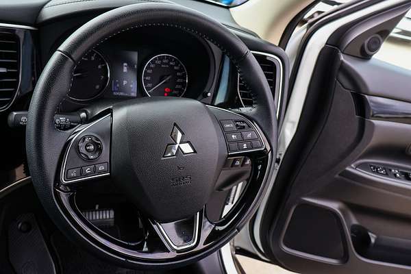 2021 Mitsubishi Outlander ES ZL